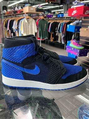 Air Jordan 1 Retro High Flyknit Royal Size 12